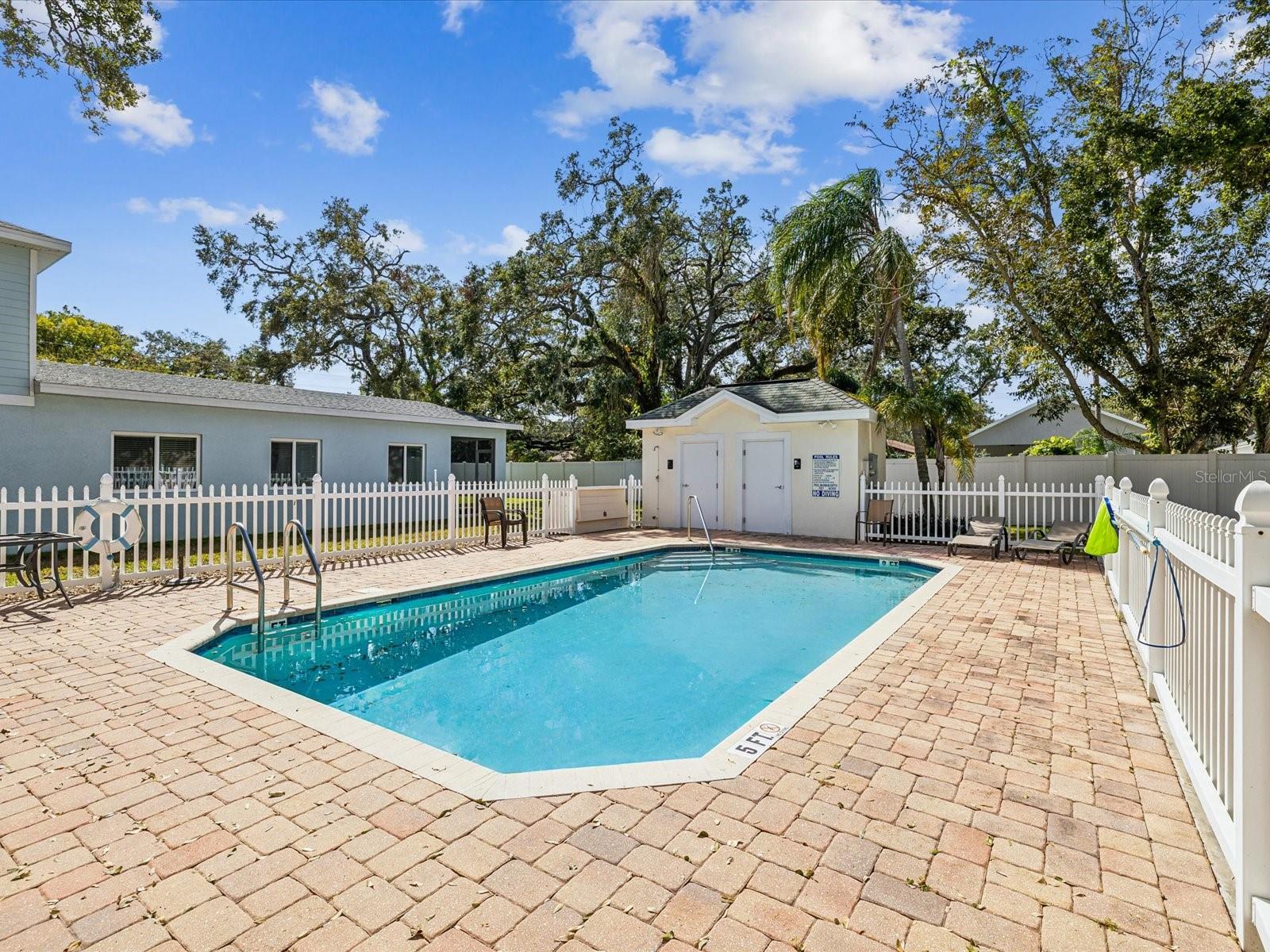 Image 16 of 18 For 1979 Whitney Oaks Boulevard