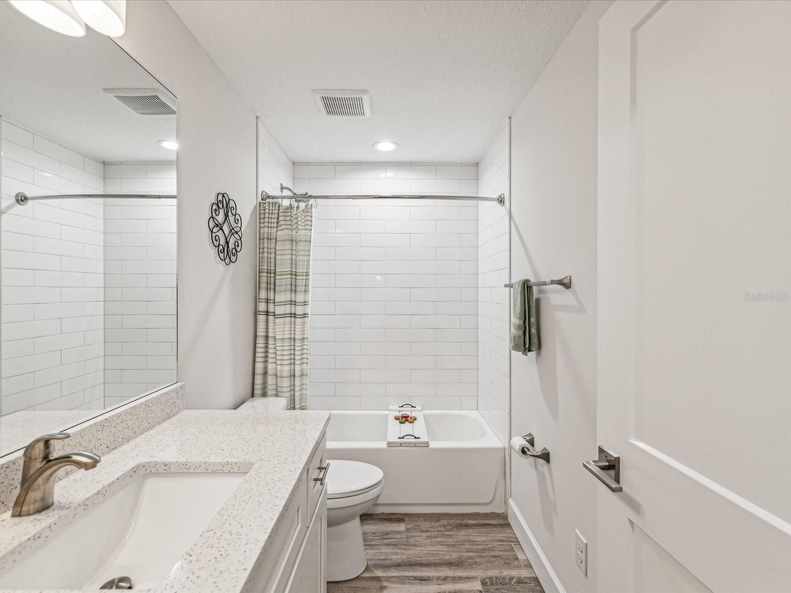 Image 8 of 18 For 1979 Whitney Oaks Boulevard