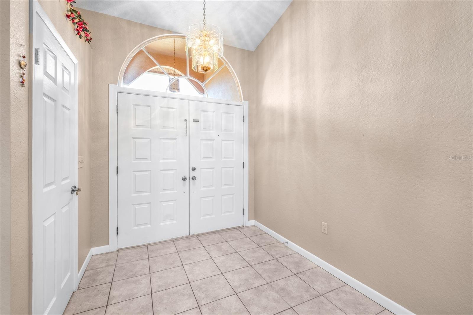 Listing photo id 8 for 714 Charlotte Avenue