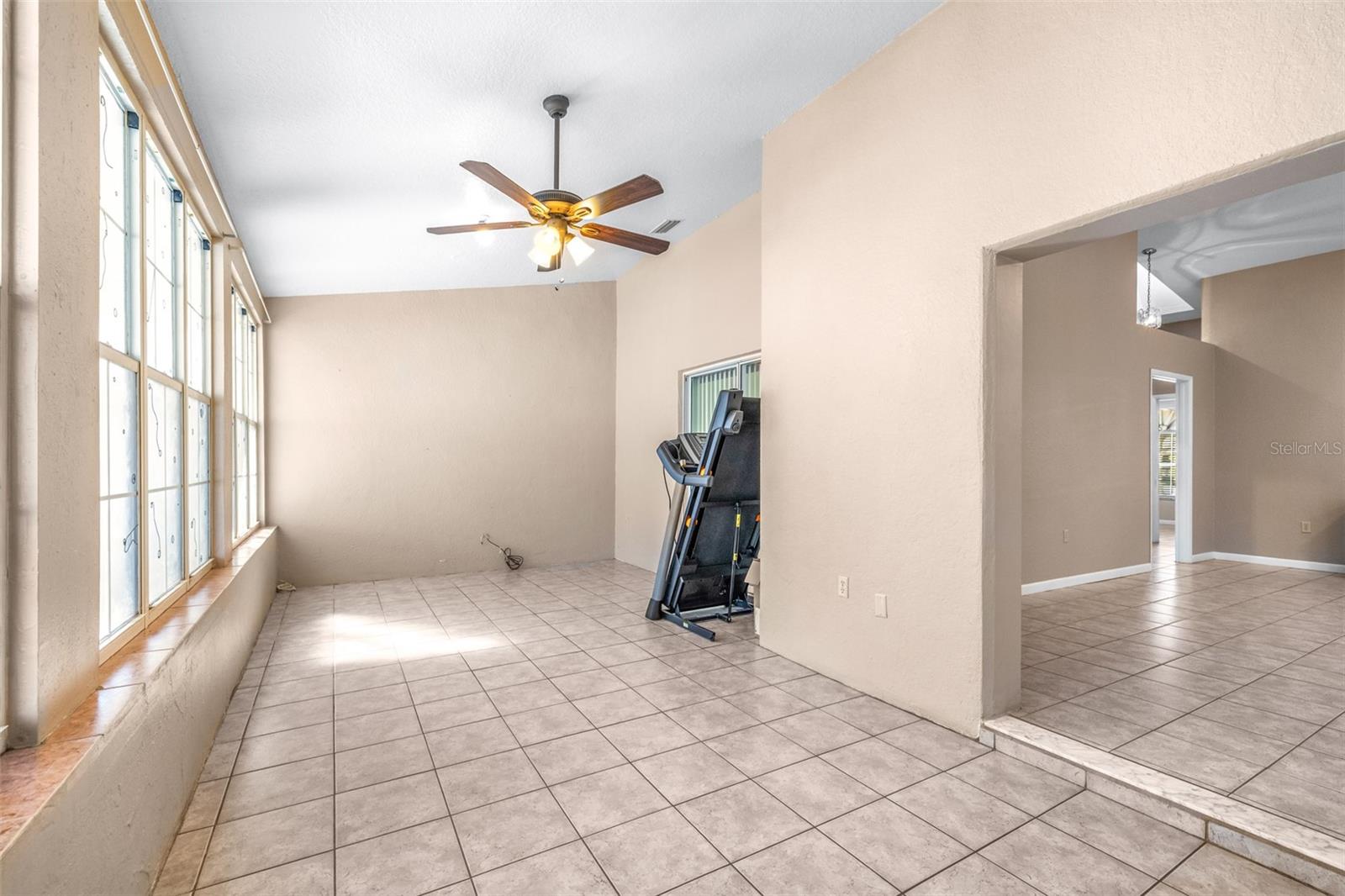 Listing photo id 26 for 714 Charlotte Avenue