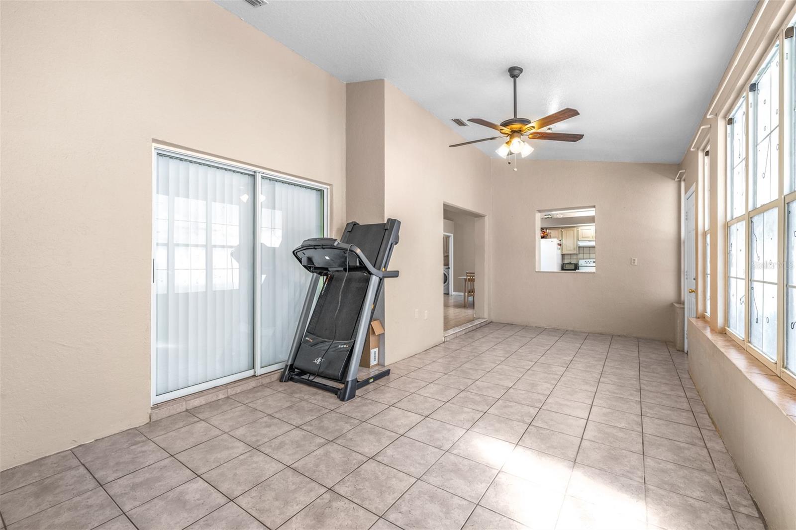 Listing photo id 27 for 714 Charlotte Avenue