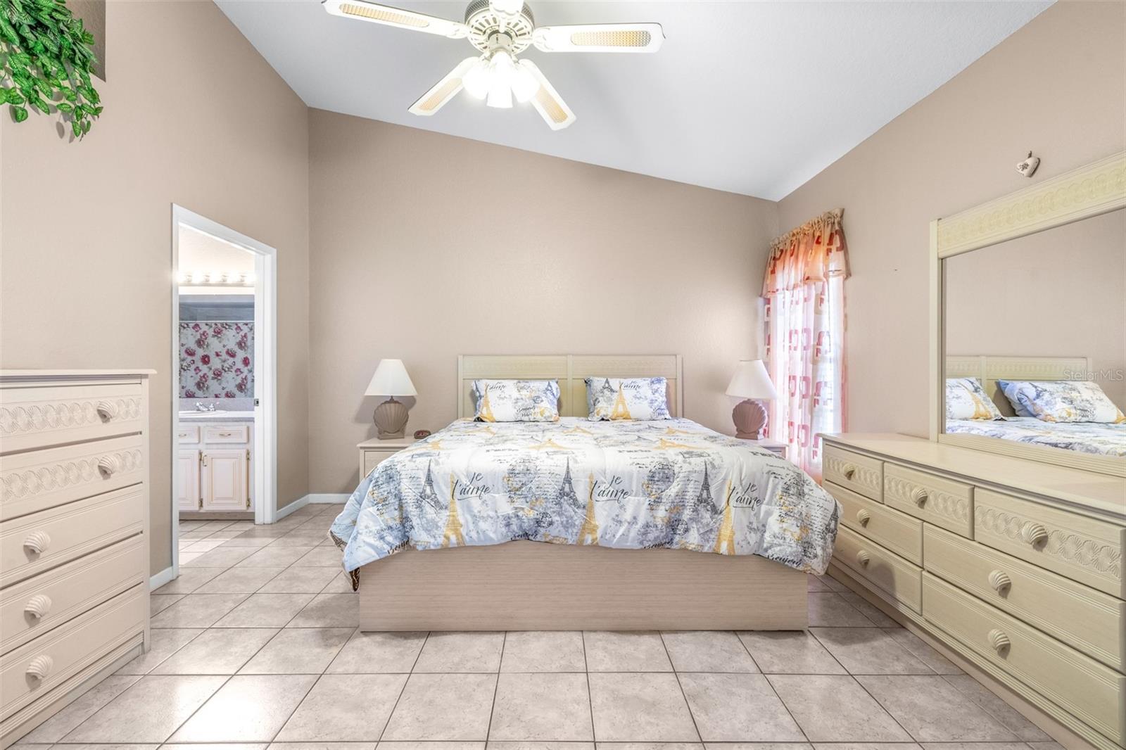 Listing photo id 31 for 714 Charlotte Avenue