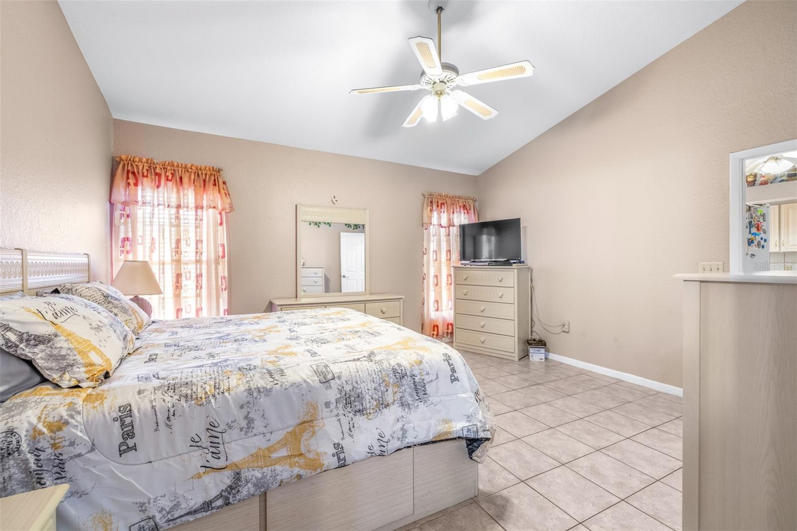 Listing photo id 33 for 714 Charlotte Avenue