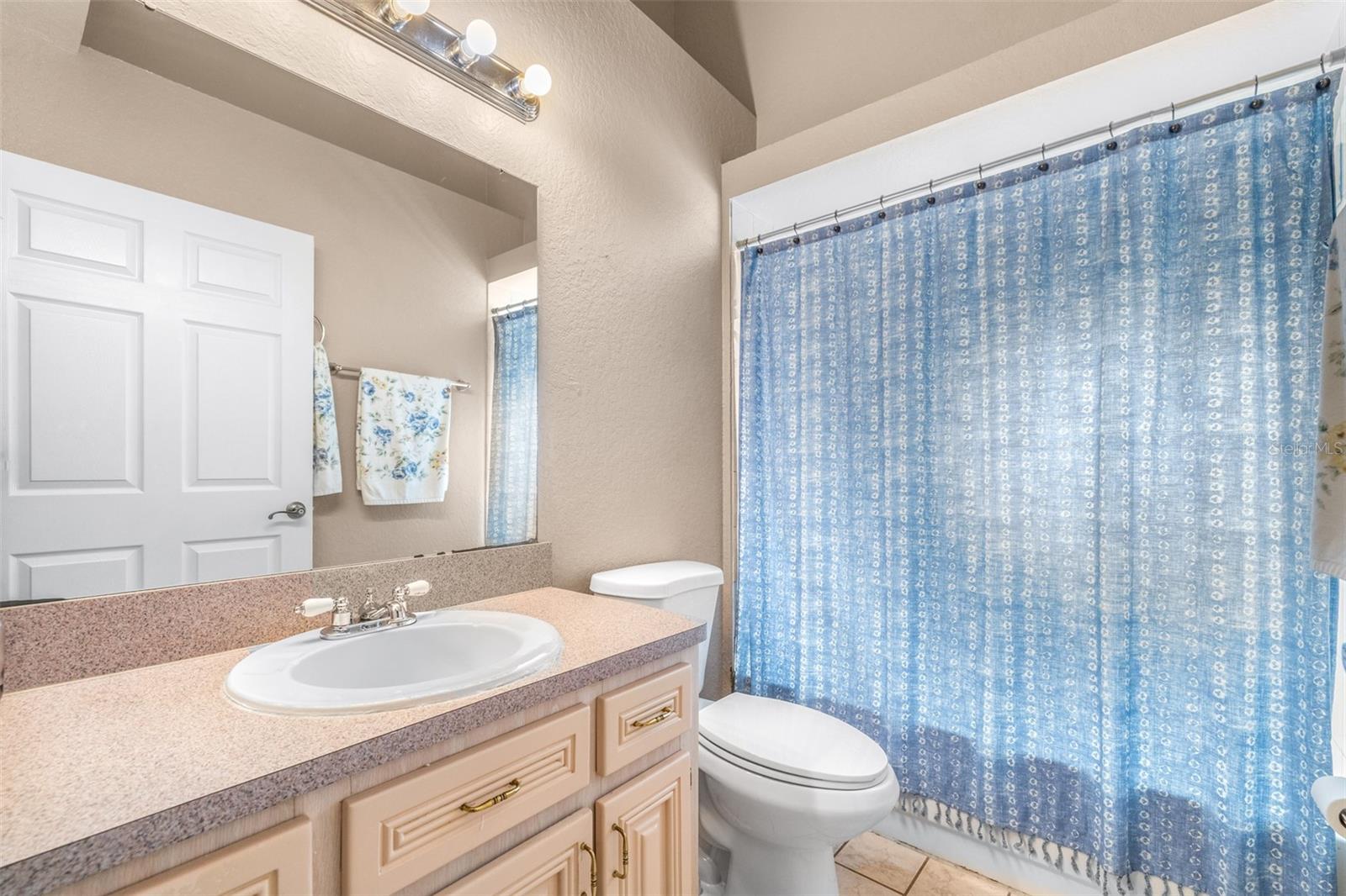 Listing photo id 45 for 714 Charlotte Avenue