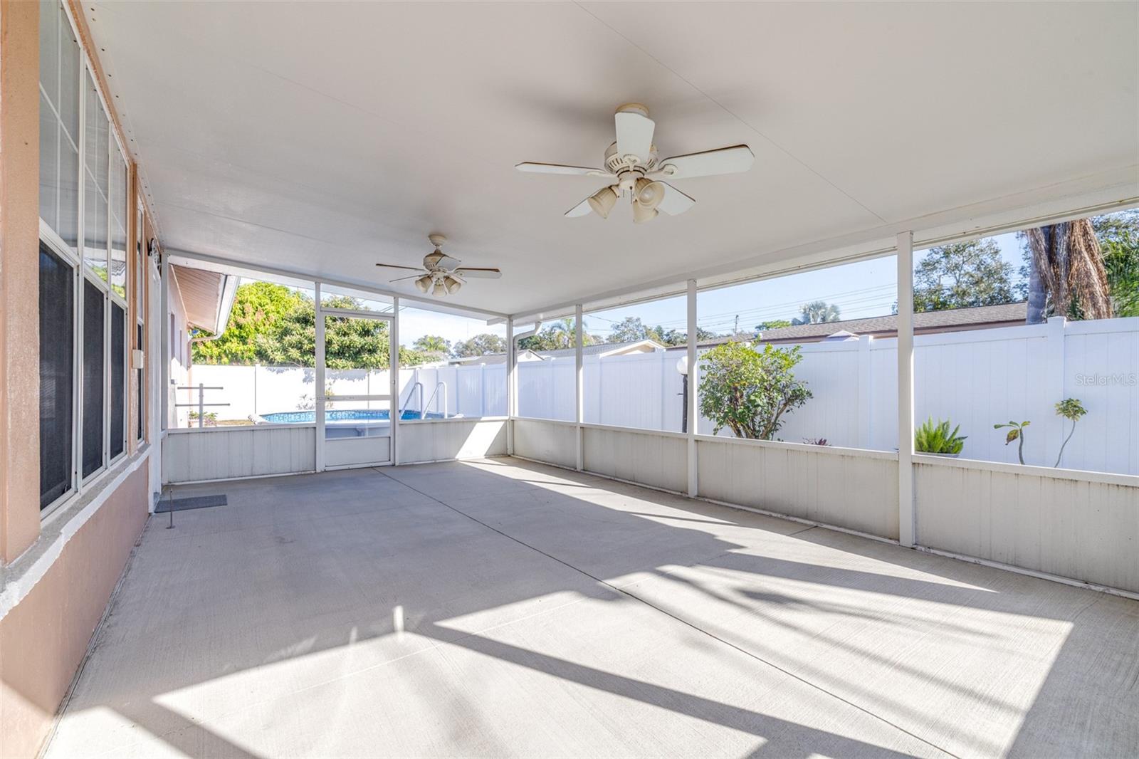 Listing photo id 59 for 714 Charlotte Avenue