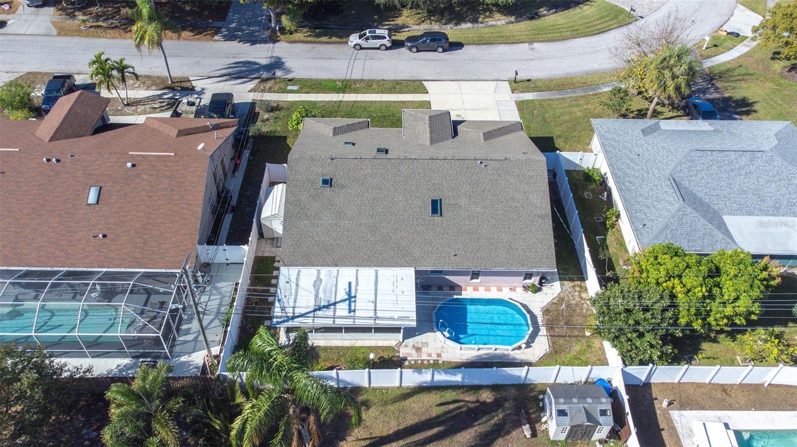 Listing photo id 84 for 714 Charlotte Avenue