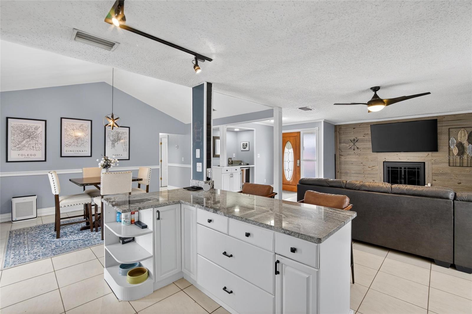 Image 8 of 28 For 5802 Tampa Shores Boulevard