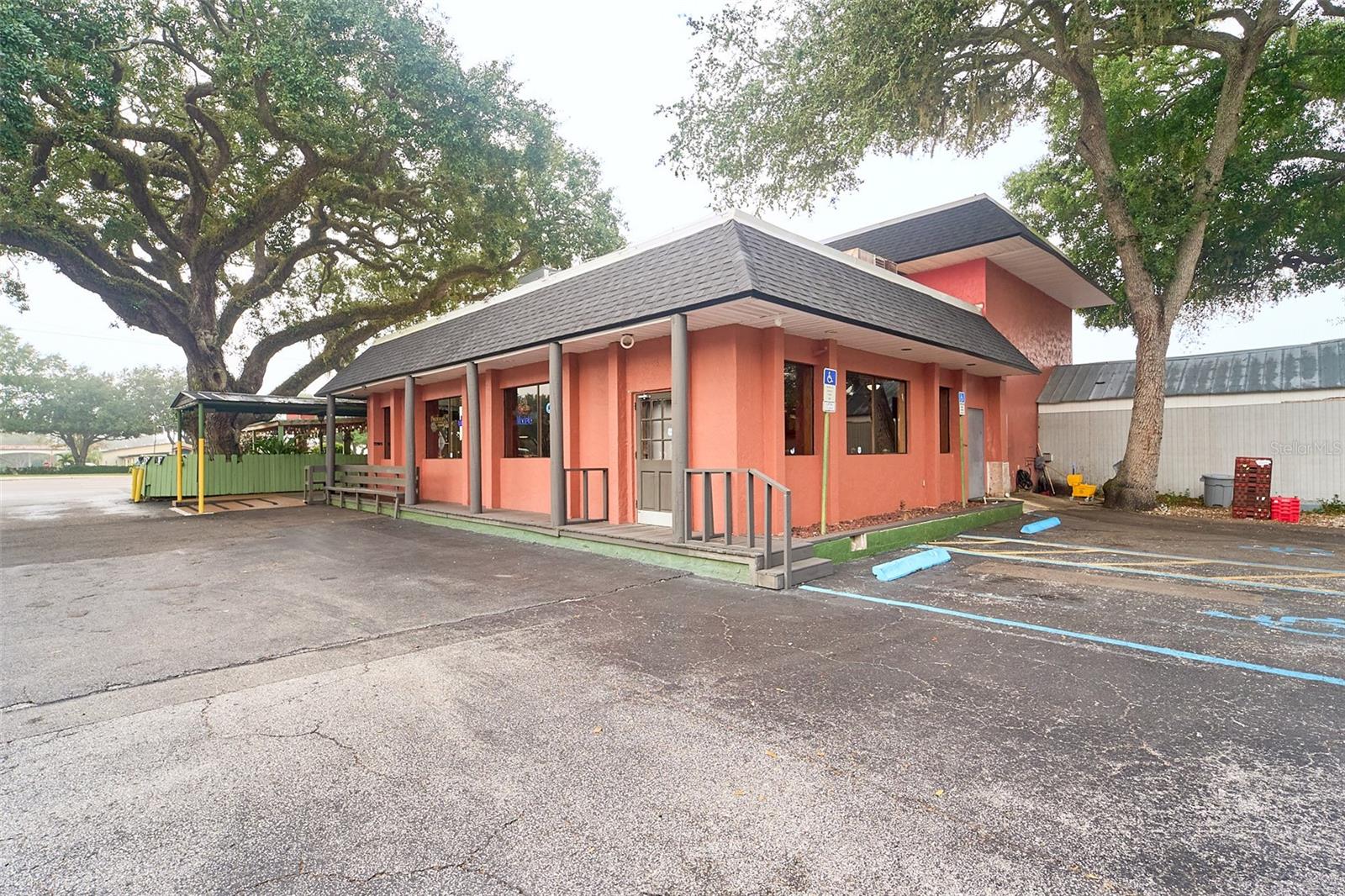 Image 3 of 31 For 706 Brandon Boulevard