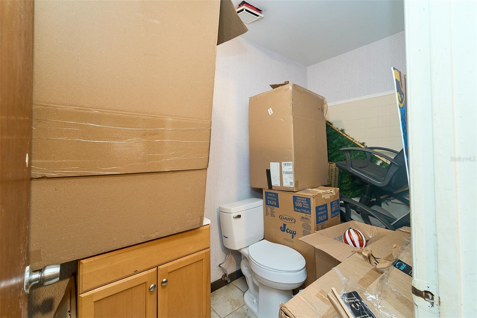 Image 32 of 32 For 706 Brandon Boulevard