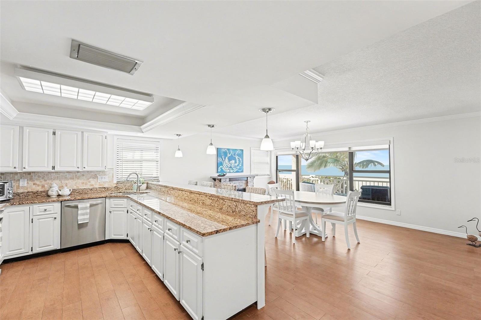 Image 23 of 43 For 19936 Gulf Boulevard