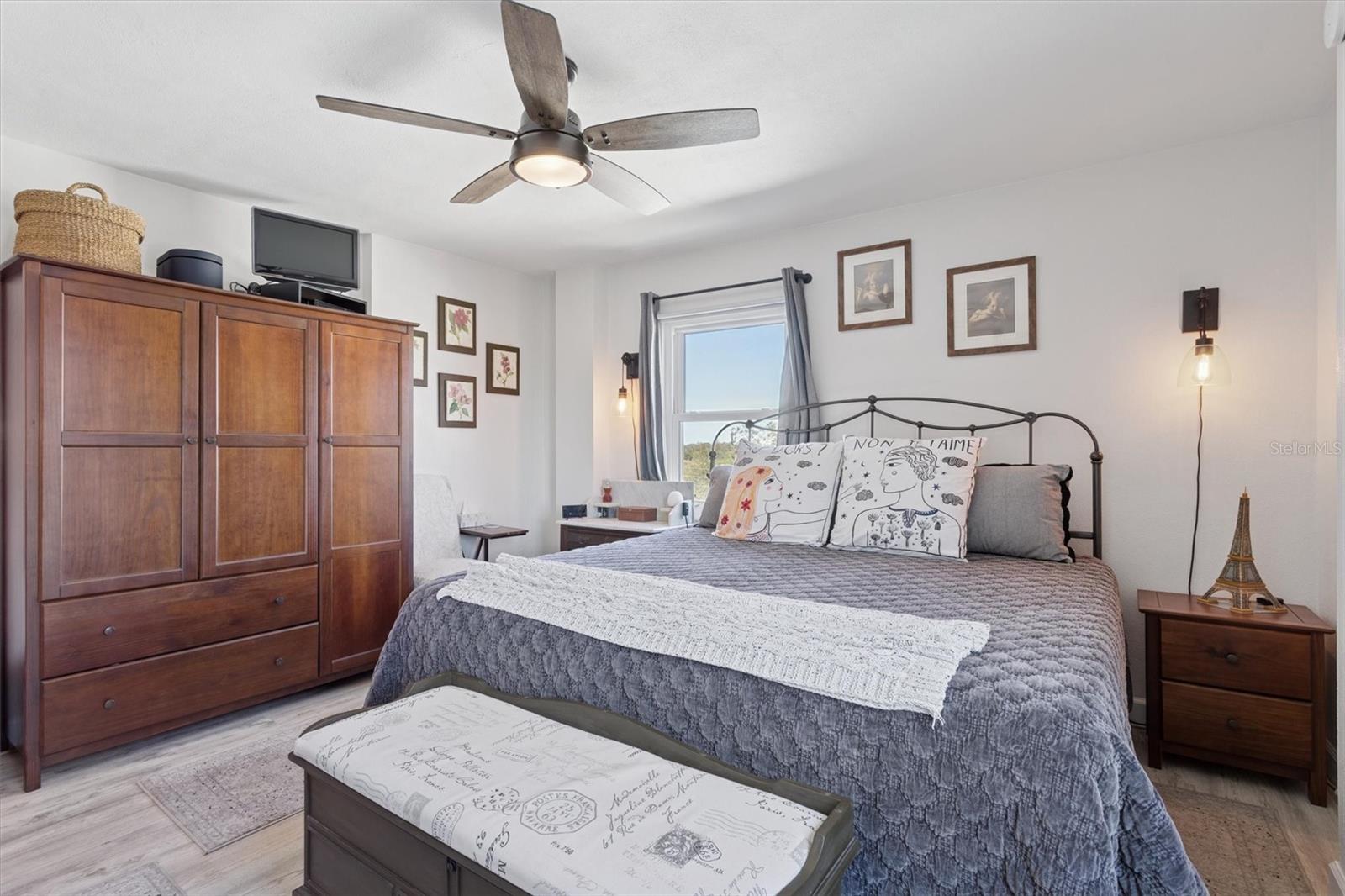 Image 17 of 28 For 841 4th Avenue N 65