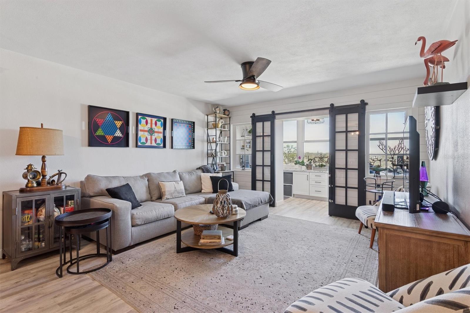 Image 2 of 28 For 841 4th Avenue N 65