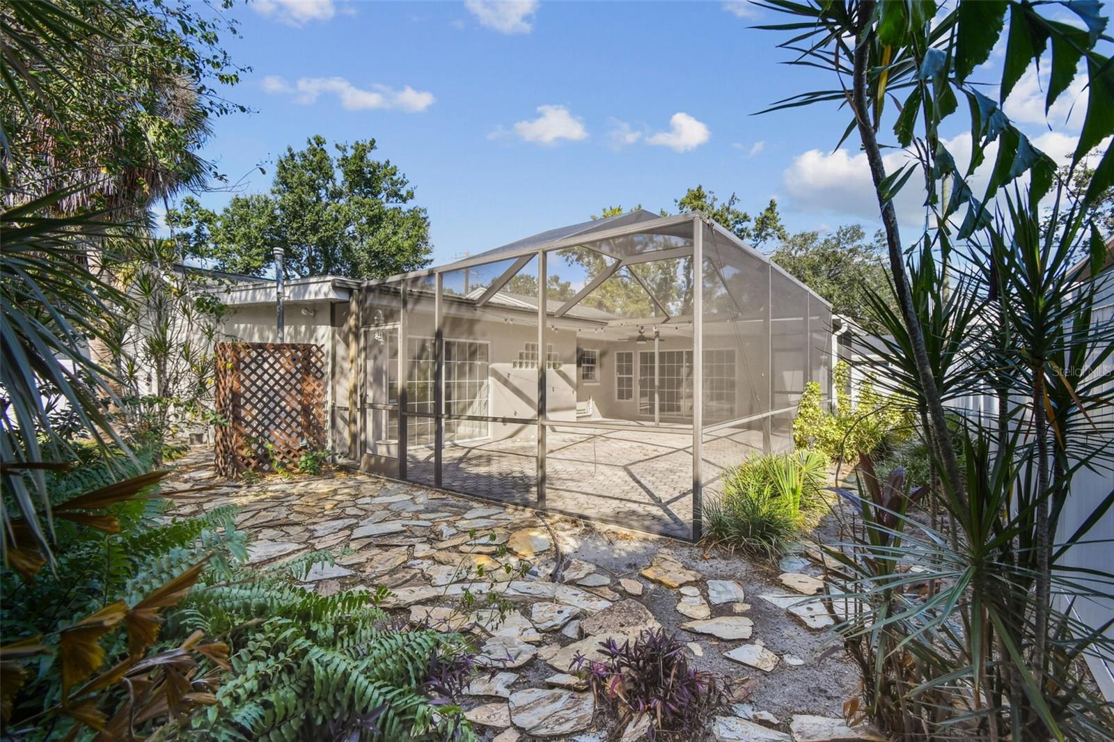 Listing photo id 15 for 2 Treasure Drive