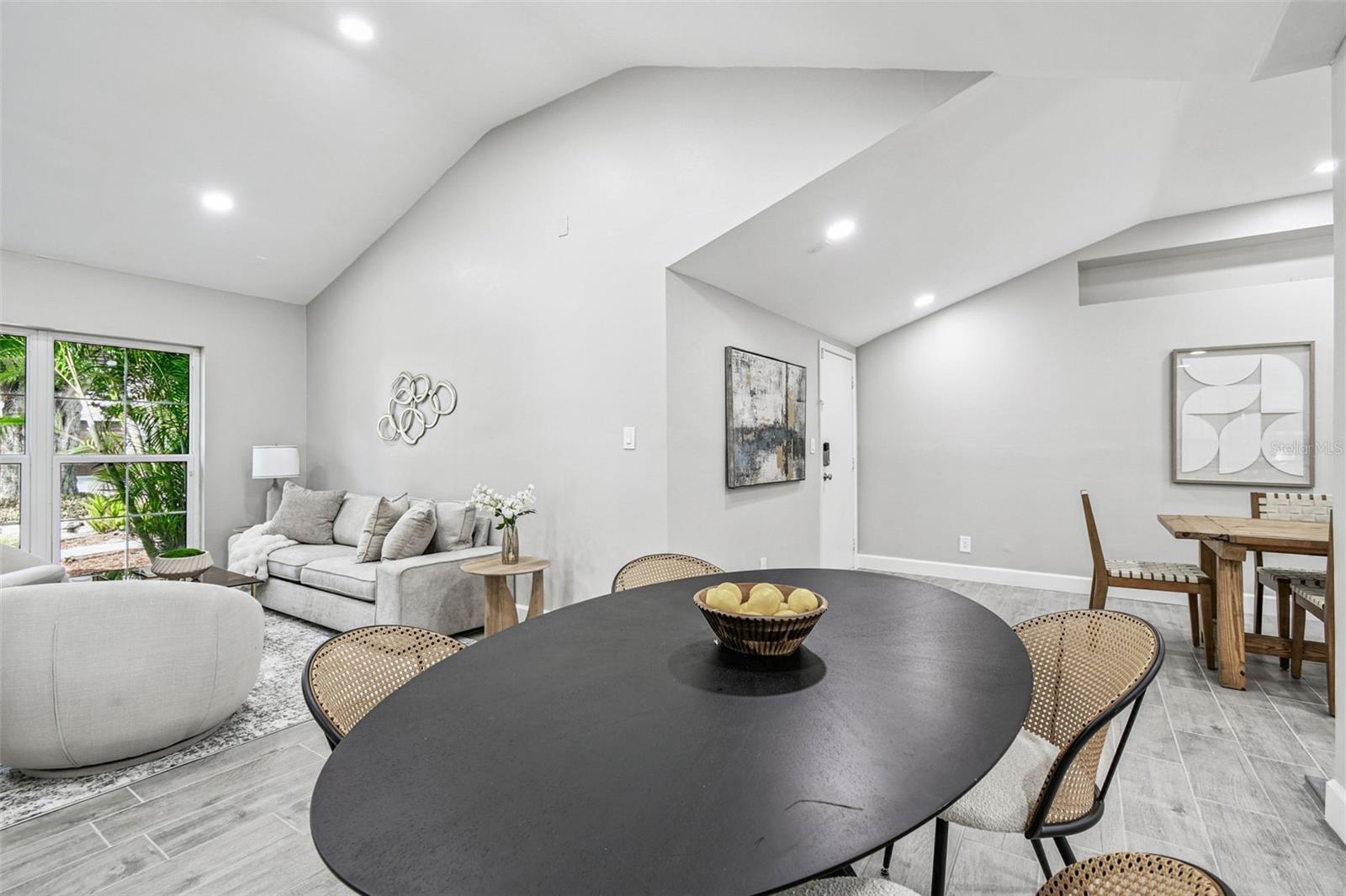 Listing photo id 19 for 2 Treasure Drive