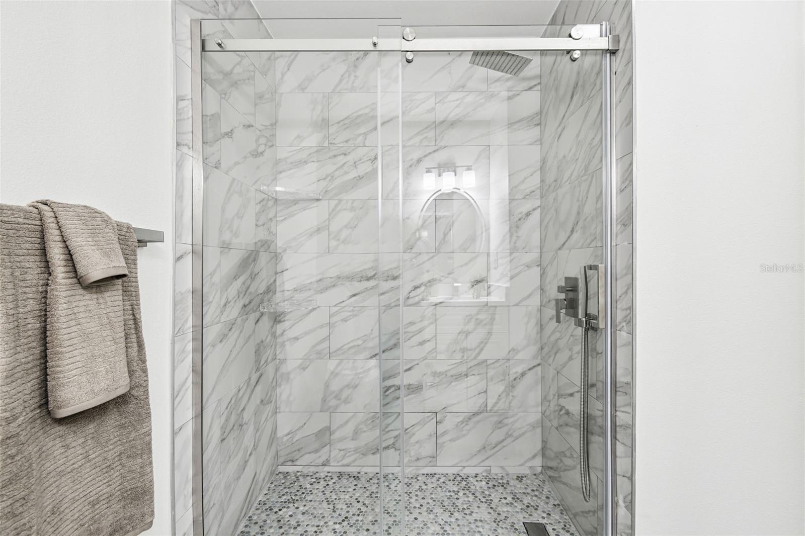 Listing photo id 38 for 2 Treasure Drive