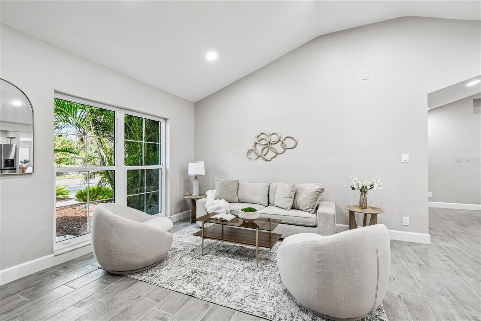 Listing photo id 6 for 2 Treasure Drive