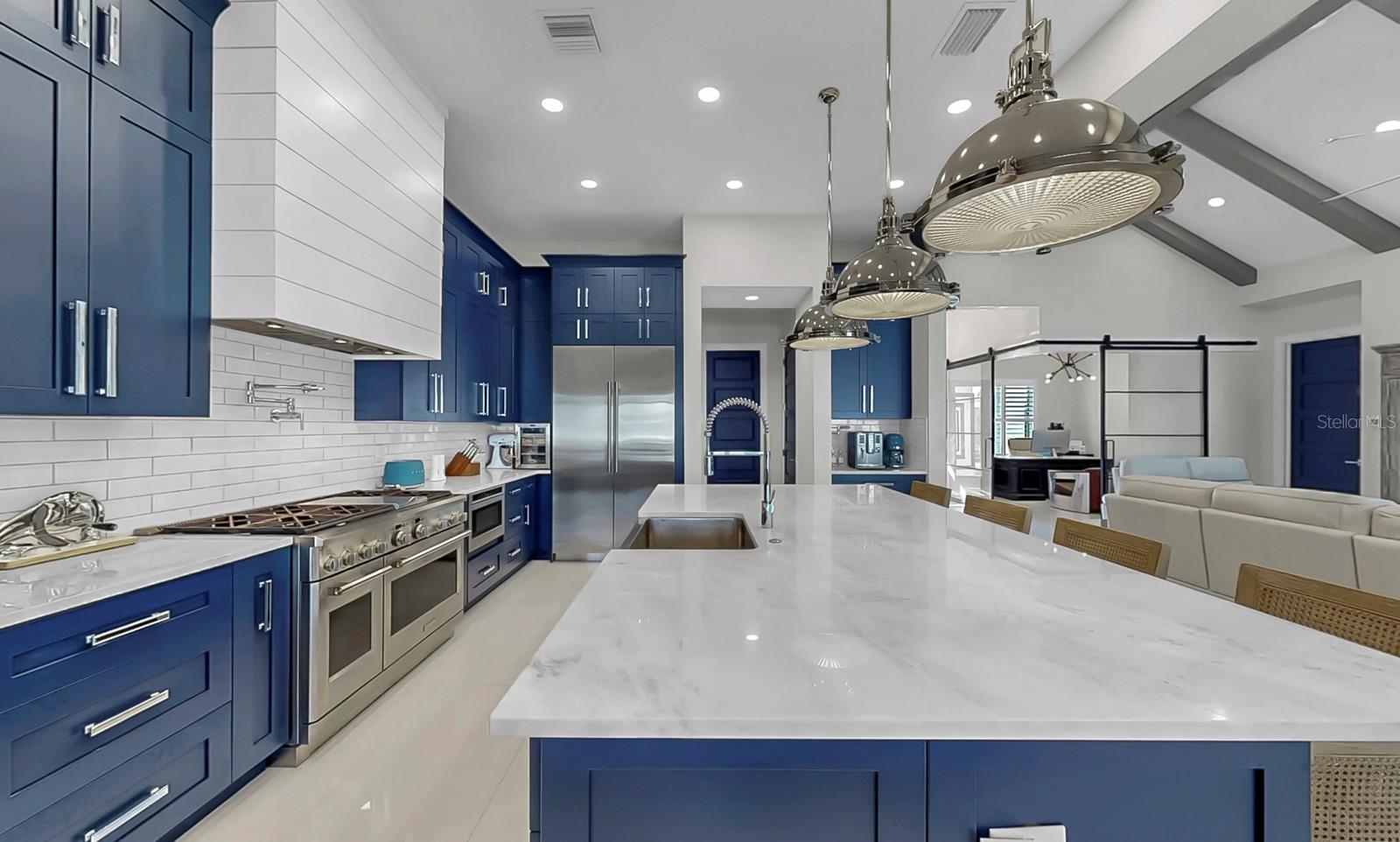 Image 40 of 93 For 703 Pinckney Drive