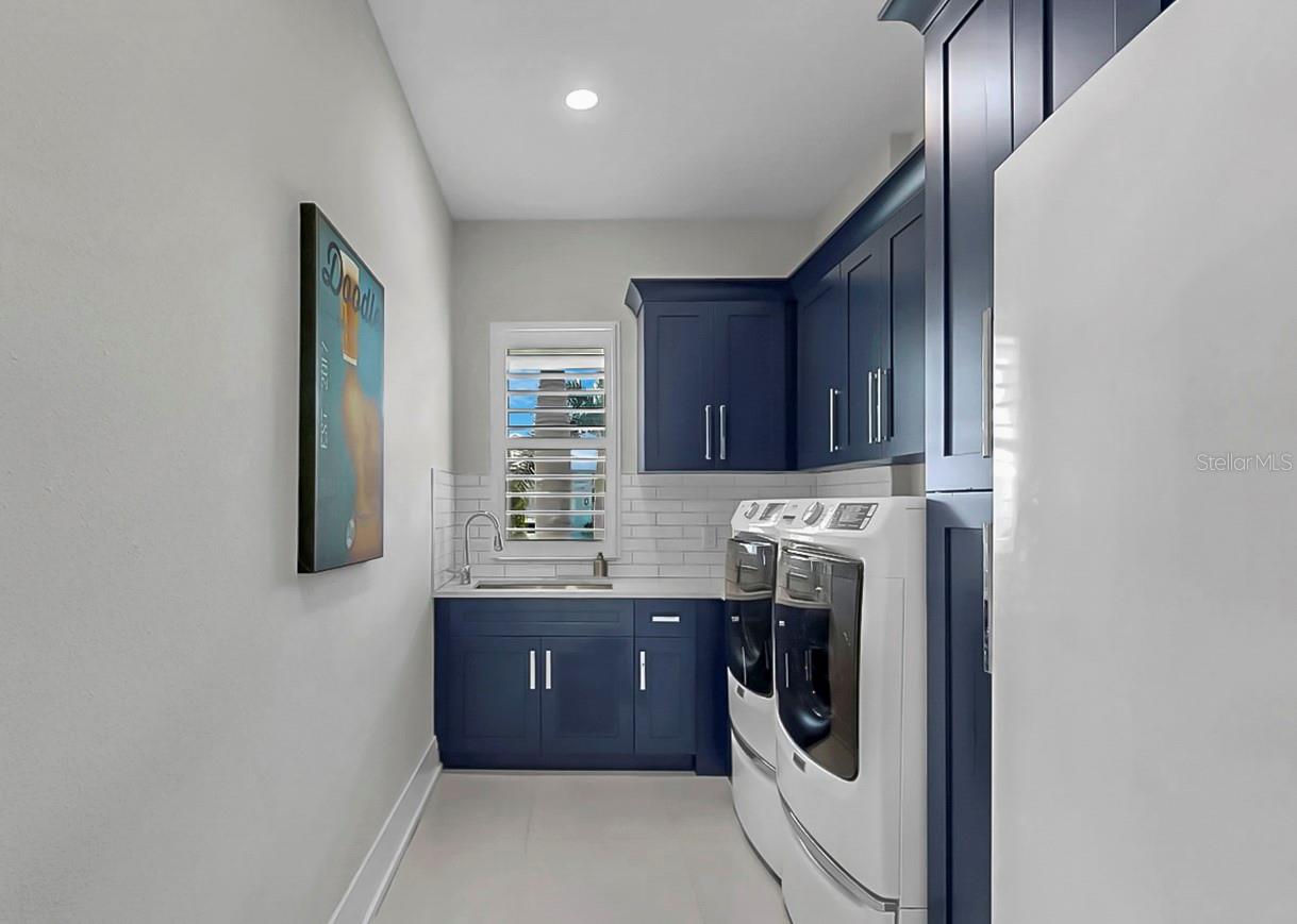 Image 42 of 93 For 703 Pinckney Drive