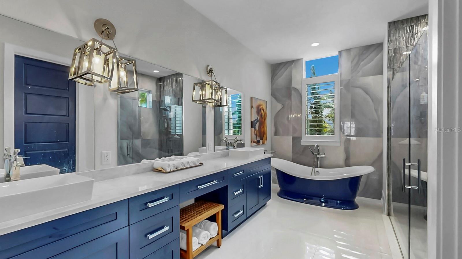 Image 46 of 93 For 703 Pinckney Drive