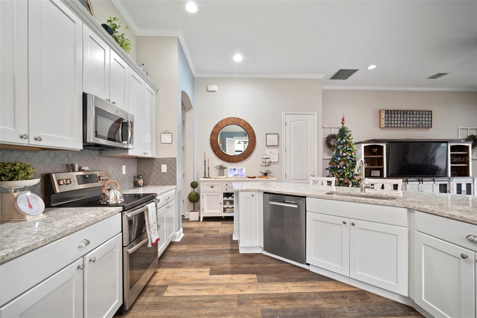 Image 11 of 62 For 11223 Paddock Manor Avenue