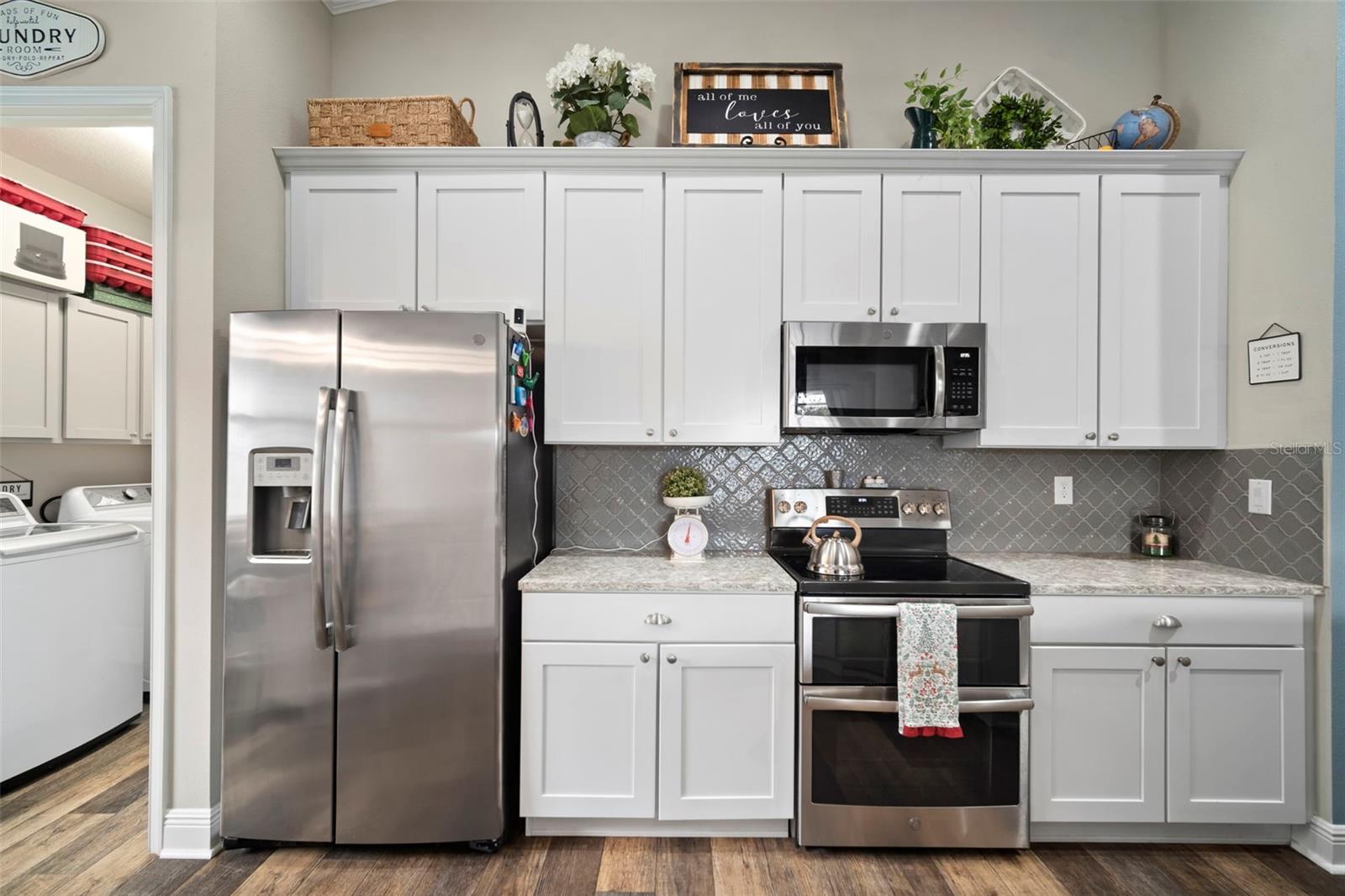 Image 12 of 62 For 11223 Paddock Manor Avenue