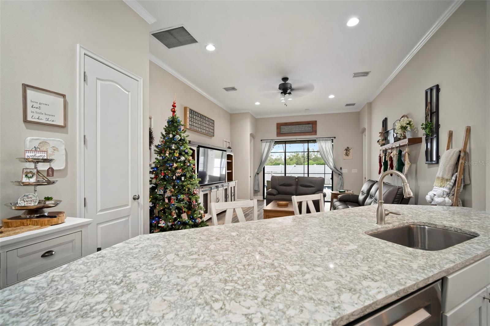 Image 14 of 62 For 11223 Paddock Manor Avenue