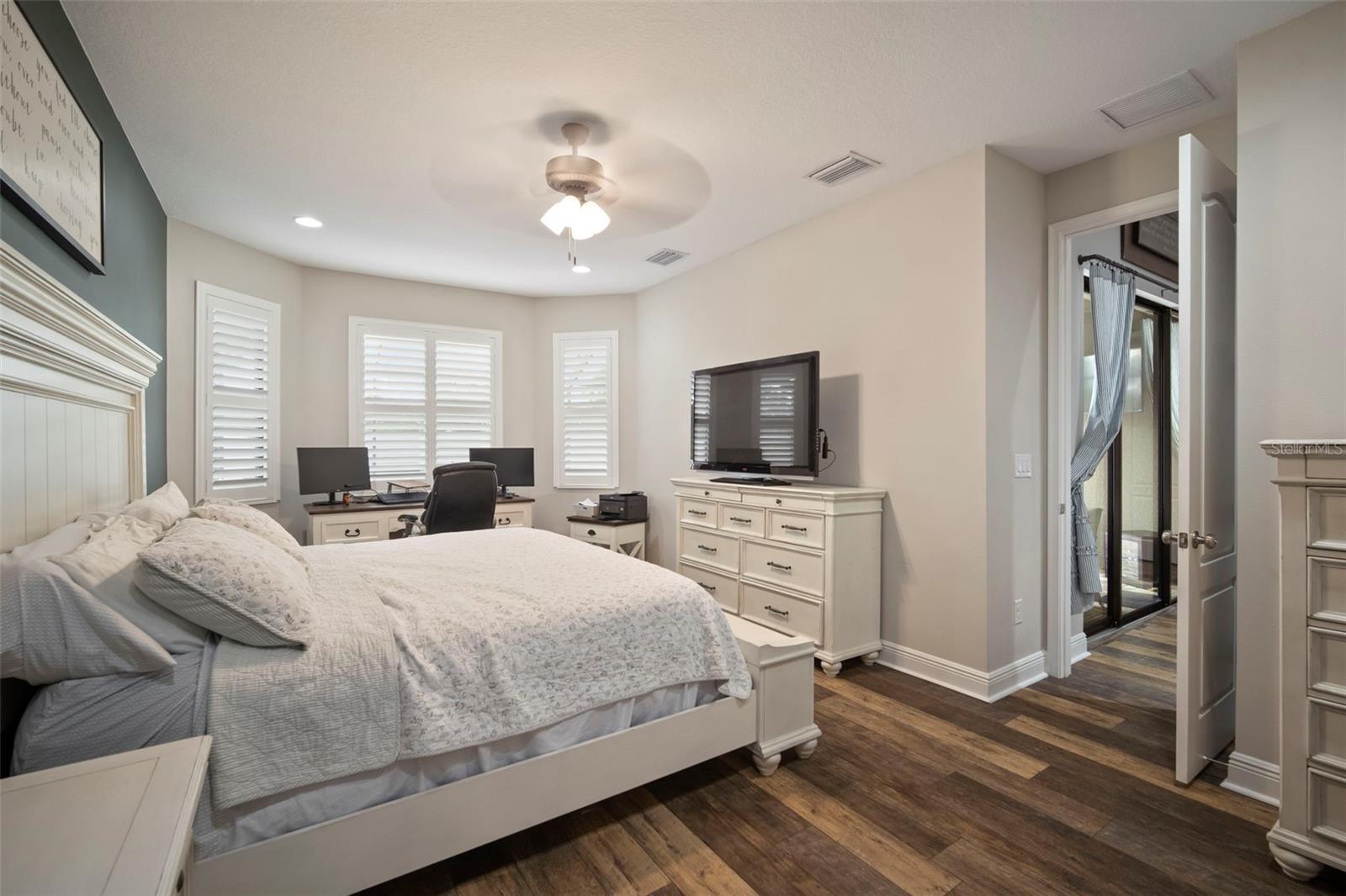 Image 25 of 62 For 11223 Paddock Manor Avenue