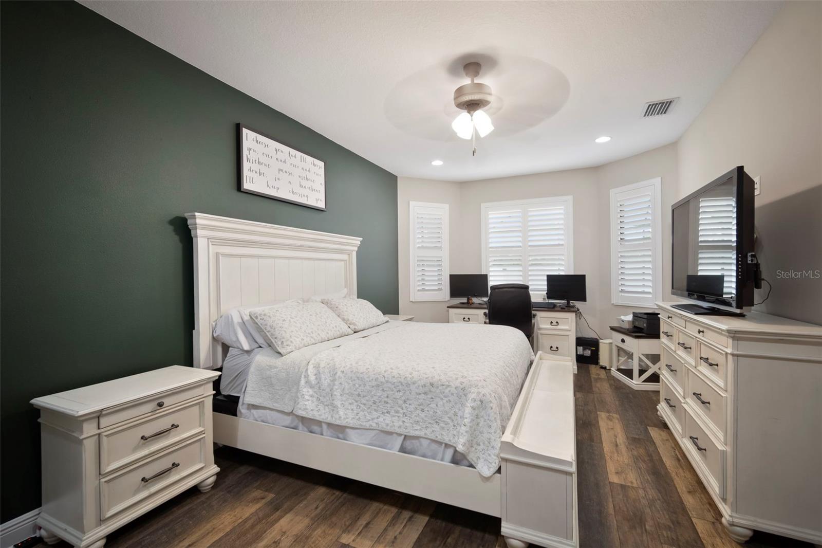 Image 27 of 62 For 11223 Paddock Manor Avenue