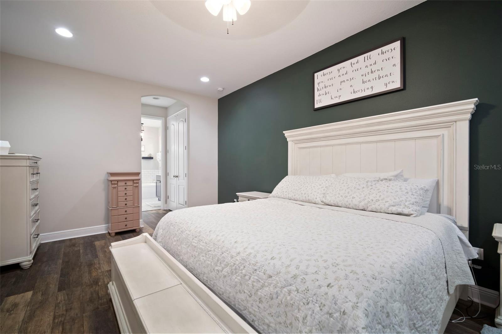 Image 28 of 62 For 11223 Paddock Manor Avenue