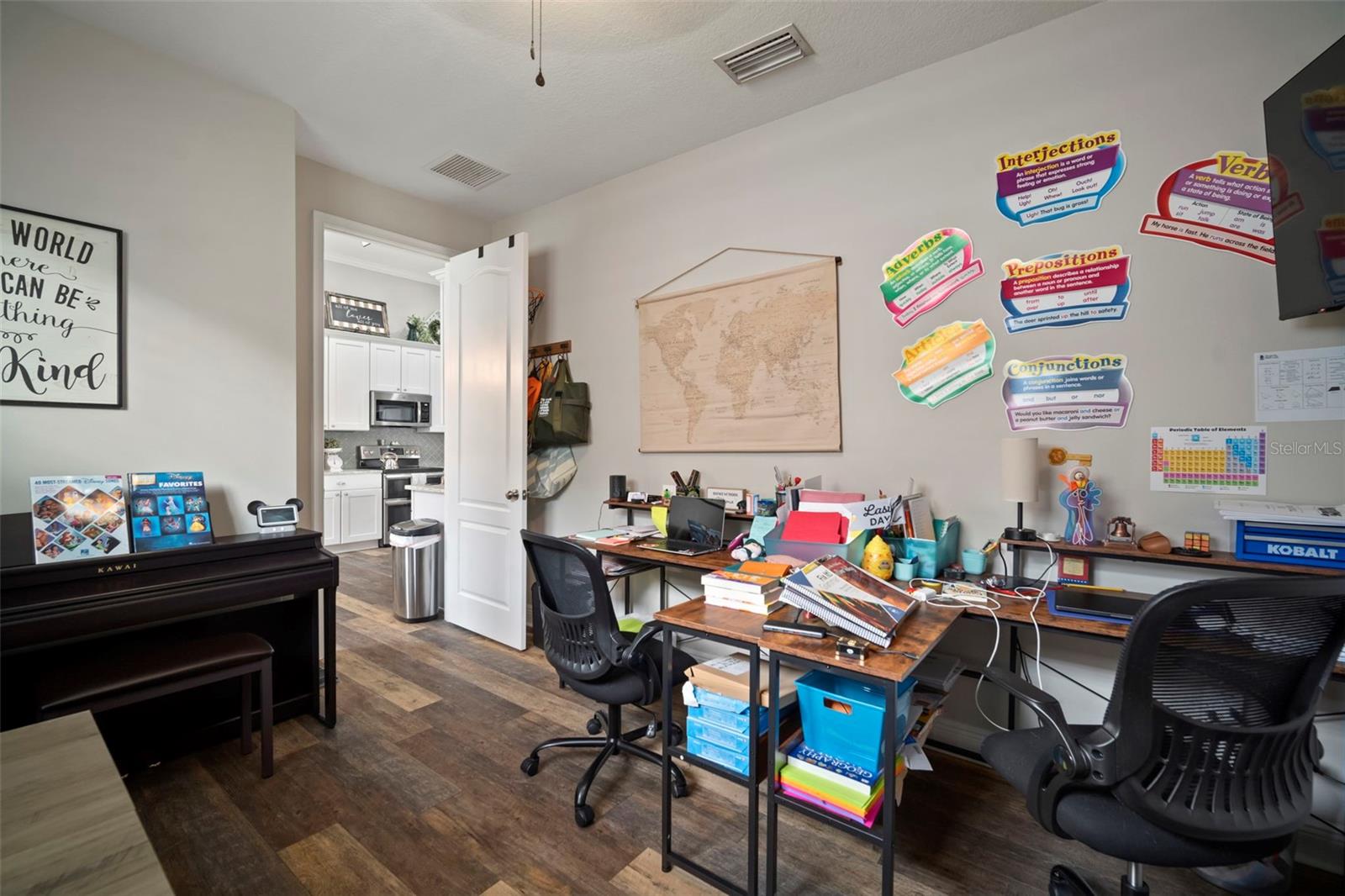 Image 33 of 62 For 11223 Paddock Manor Avenue