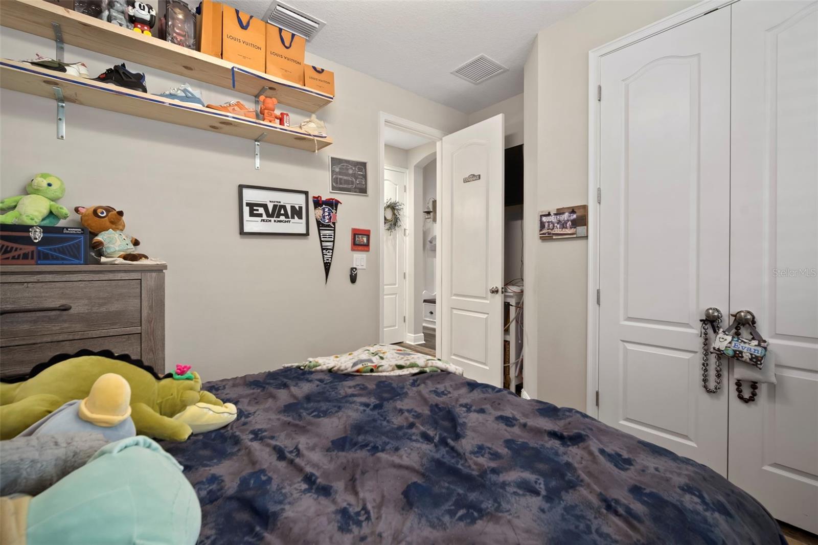 Image 45 of 62 For 11223 Paddock Manor Avenue