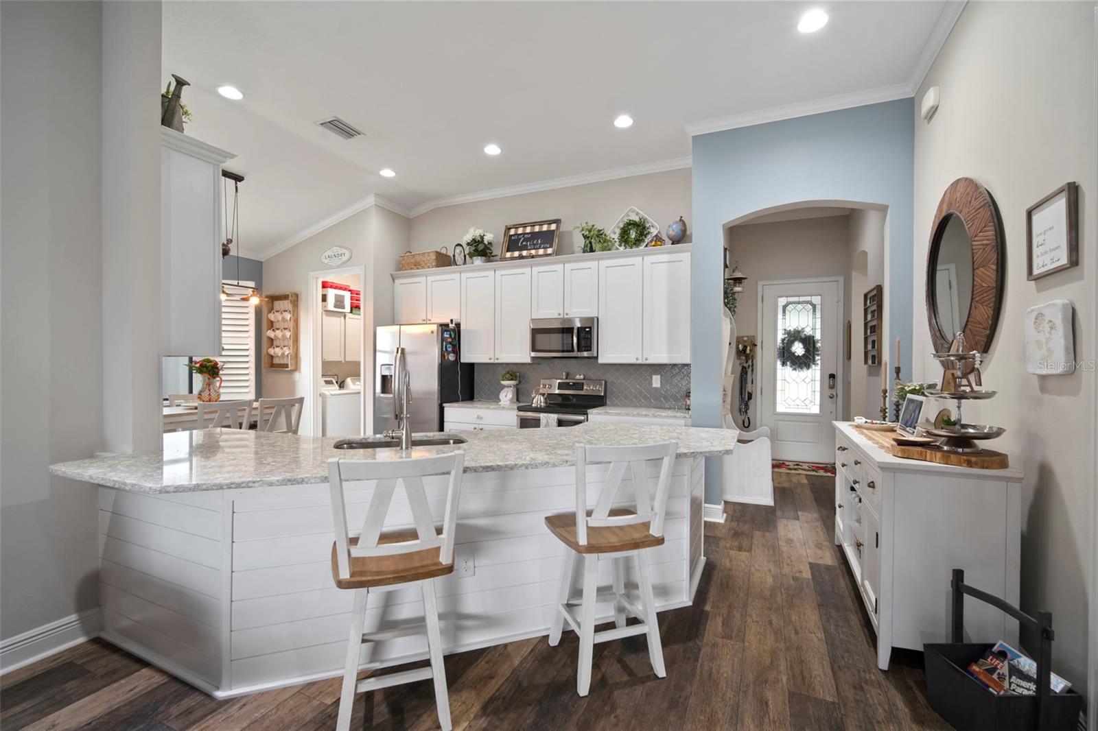 Image 8 of 62 For 11223 Paddock Manor Avenue