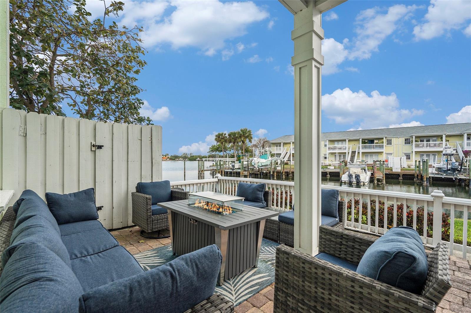 Image 18 of 25 For 5134 Salmon Drive Se A