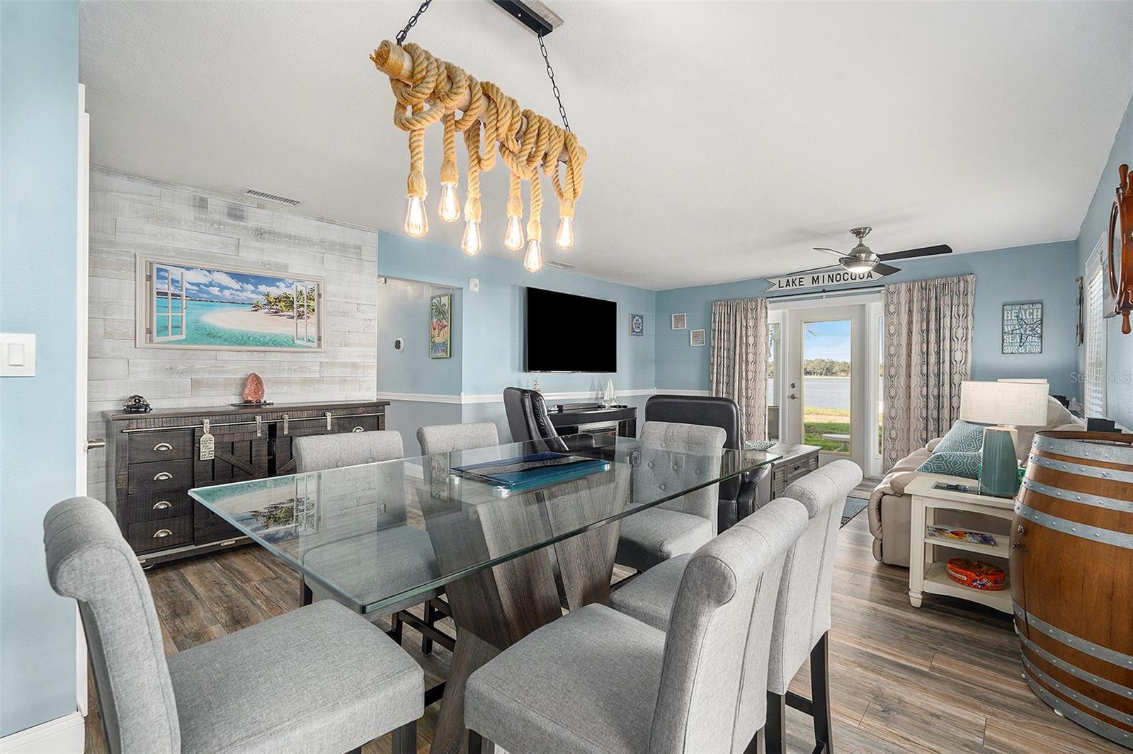 Image 9 of 25 For 5134 Salmon Drive Se A