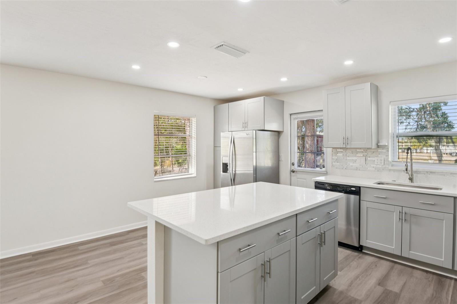 Image 10 of 38 For 6882 Pinehurst Drive