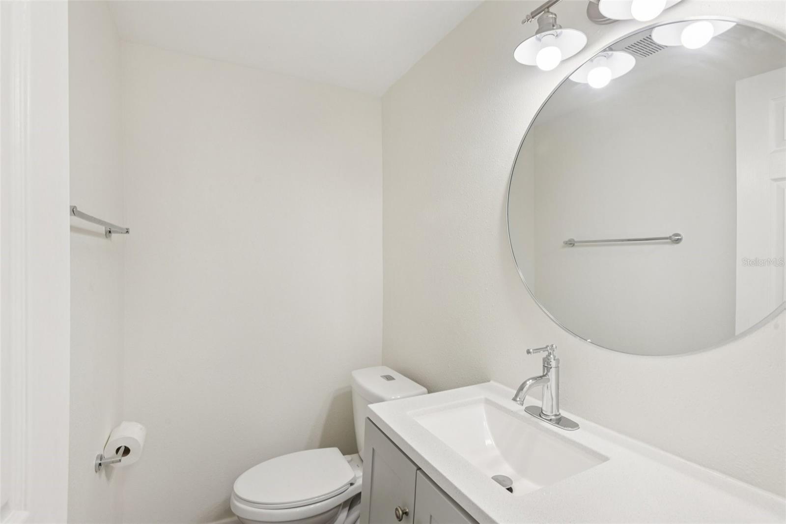 Image 22 of 38 For 6882 Pinehurst Drive