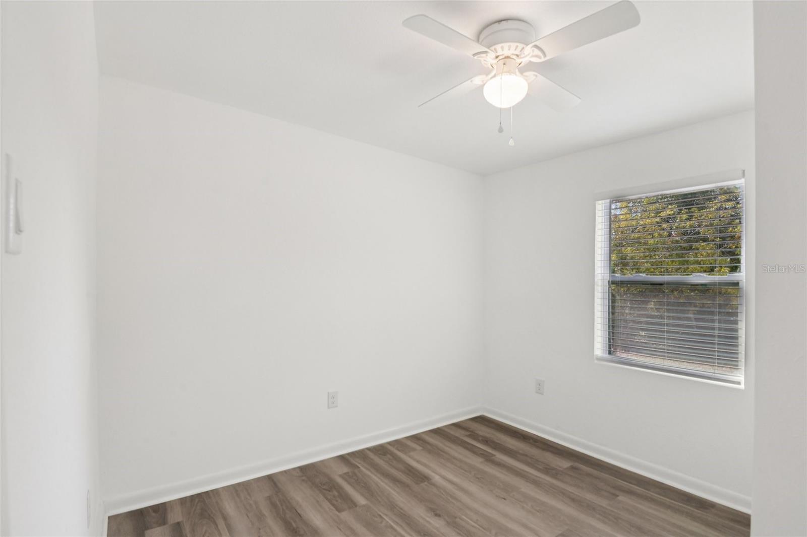 Image 24 of 38 For 6882 Pinehurst Drive