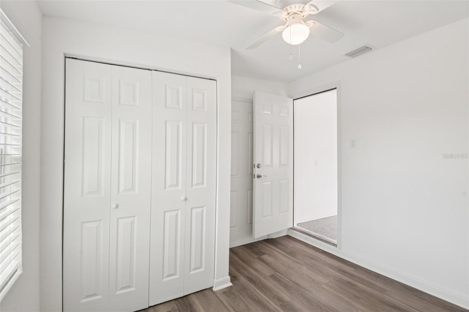 Image 25 of 38 For 6882 Pinehurst Drive