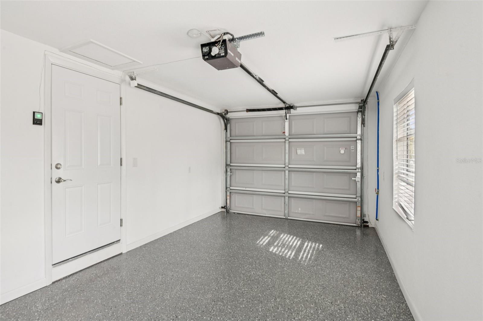 Image 28 of 38 For 6882 Pinehurst Drive