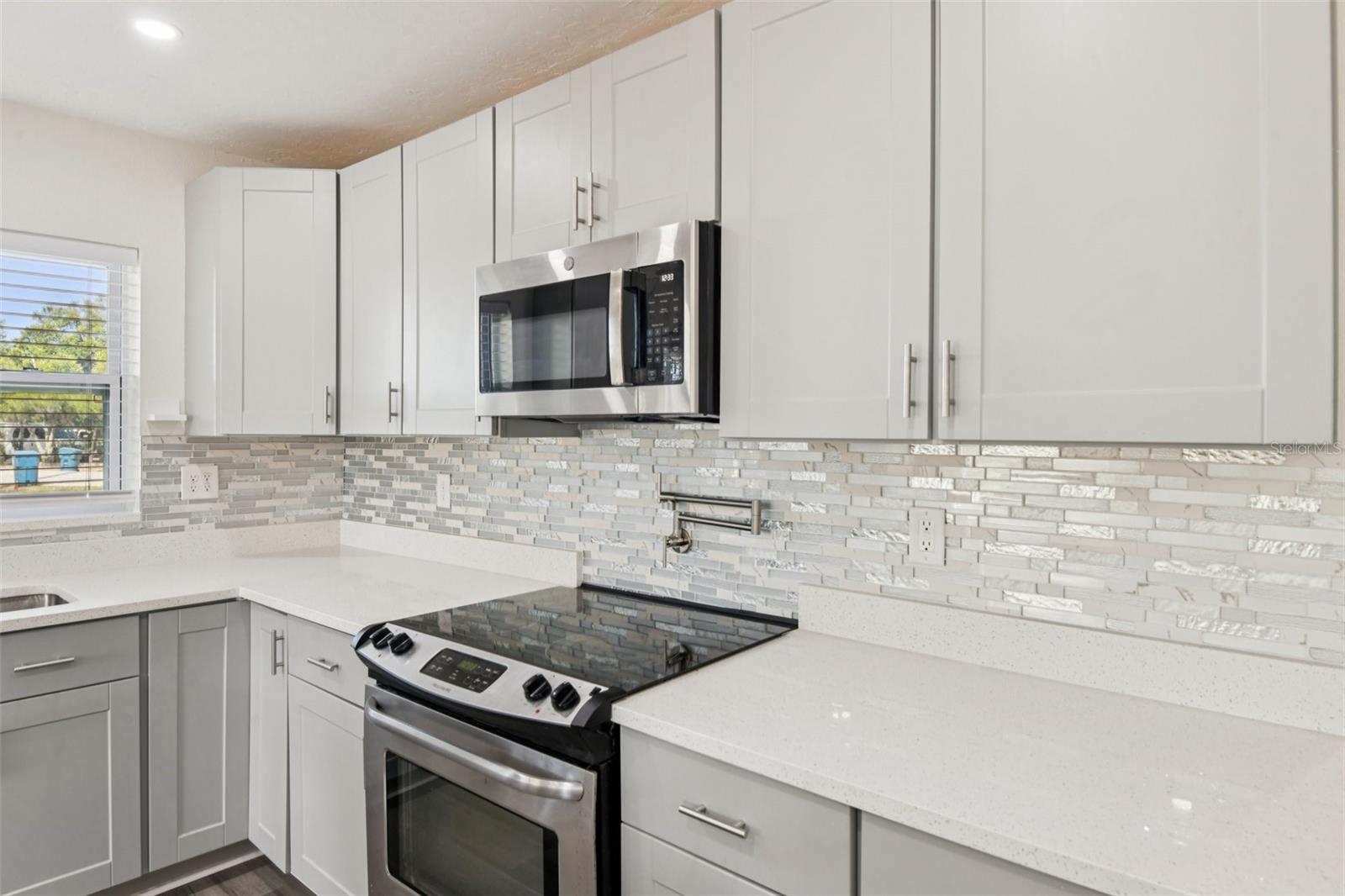 Image 8 of 38 For 6882 Pinehurst Drive