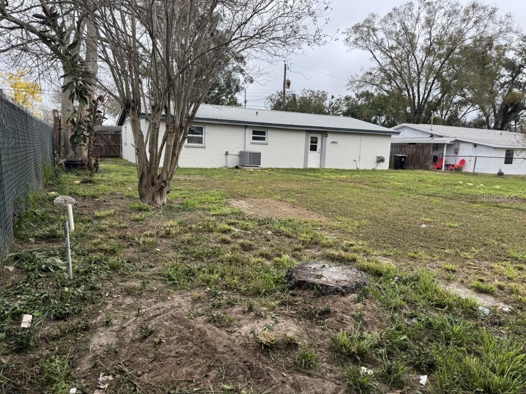 Image 20 of 48 For 427 Donald Street