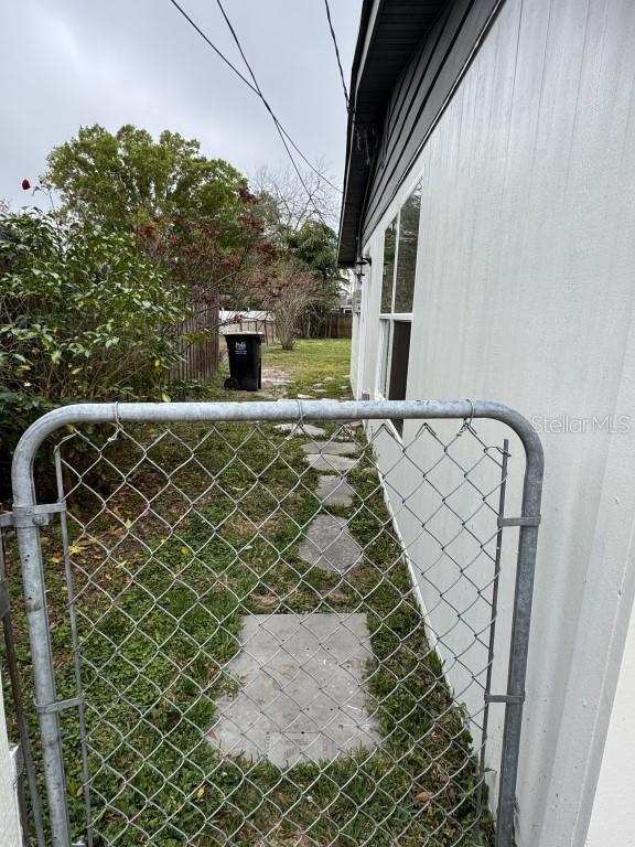 Image 26 of 48 For 427 Donald Street