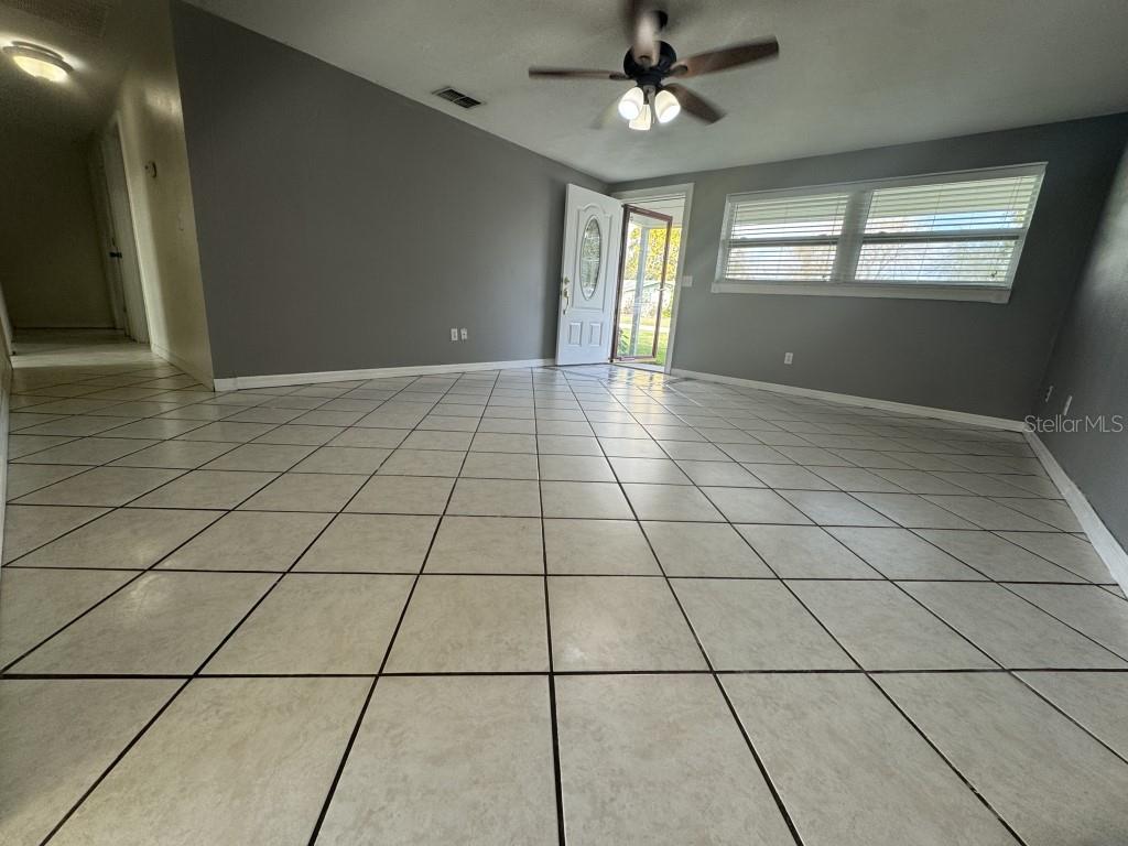 Image 35 of 48 For 427 Donald Street