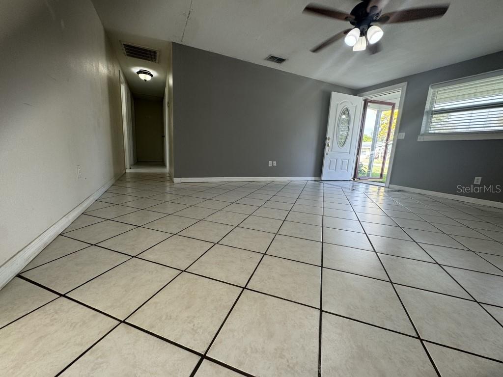 Image 36 of 48 For 427 Donald Street