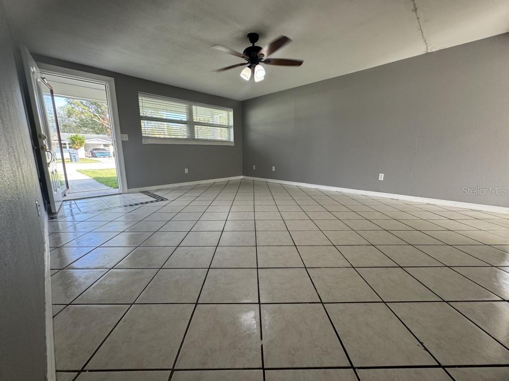 Image 37 of 48 For 427 Donald Street