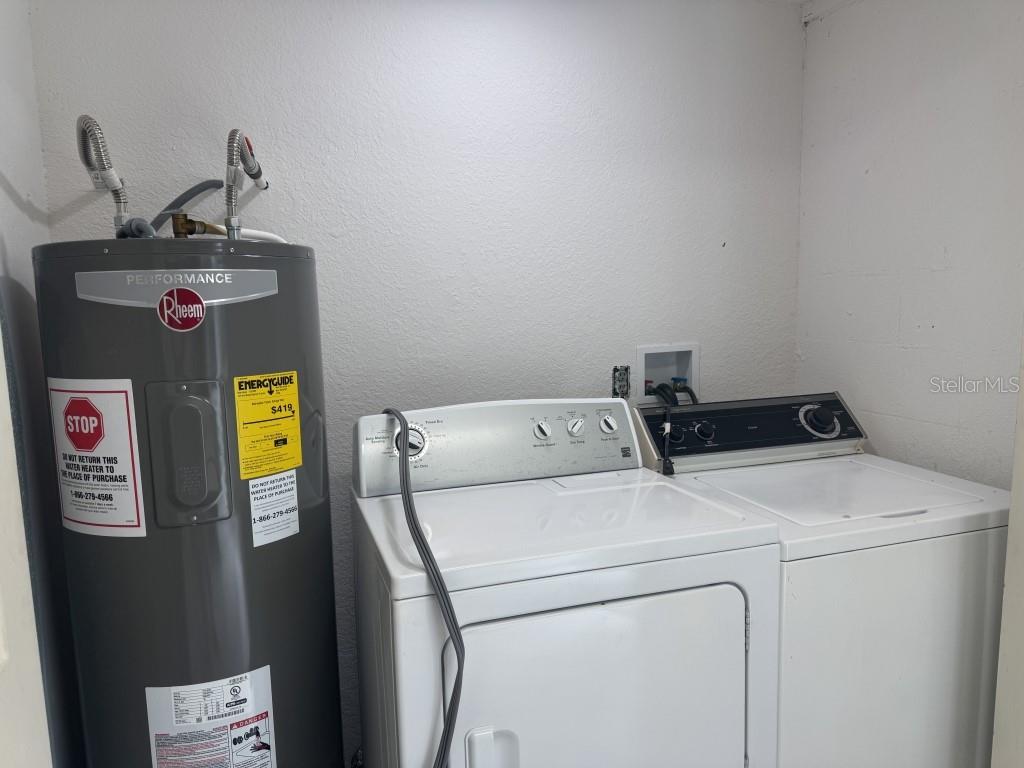 Image 38 of 48 For 427 Donald Street