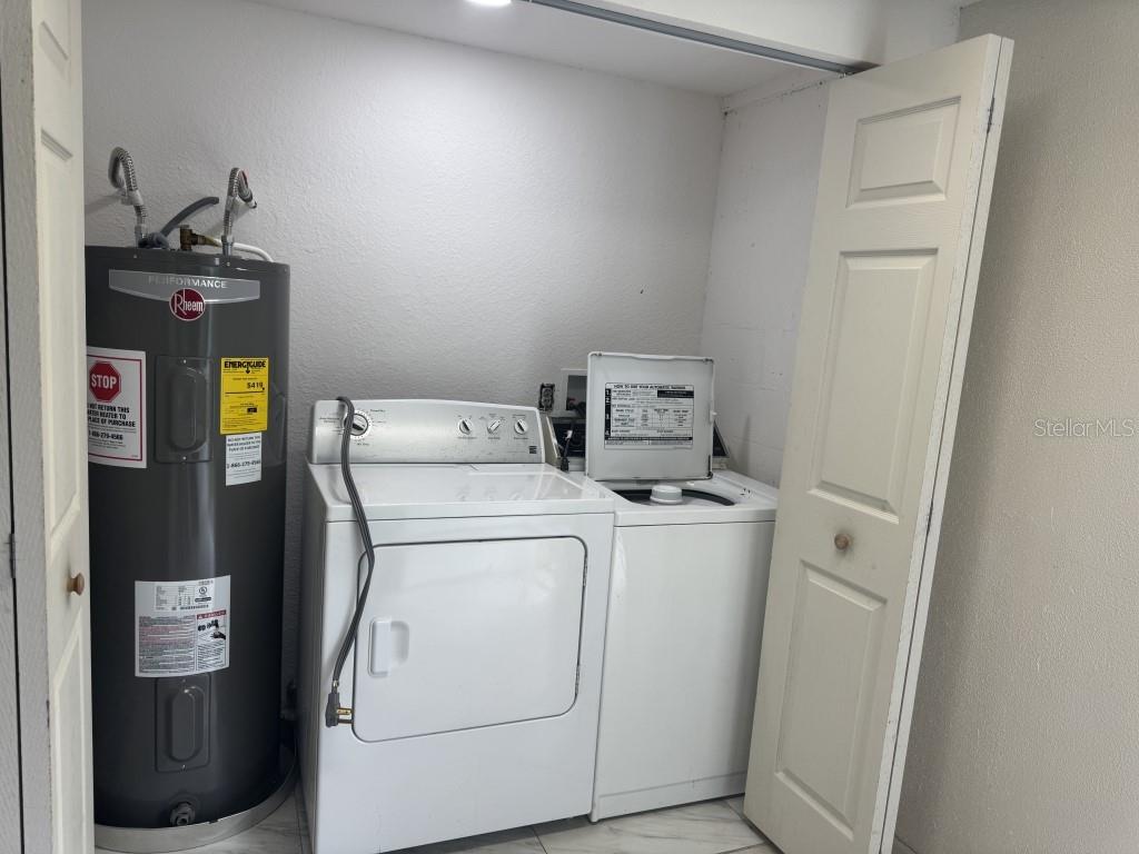 Image 39 of 48 For 427 Donald Street