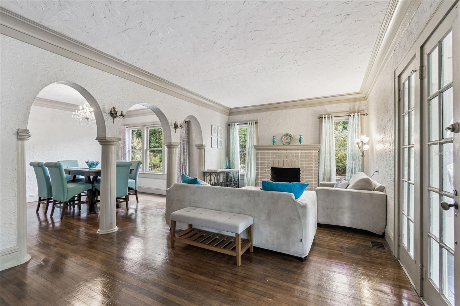 Image 11 of 84 For 4326 3rd Avenue S