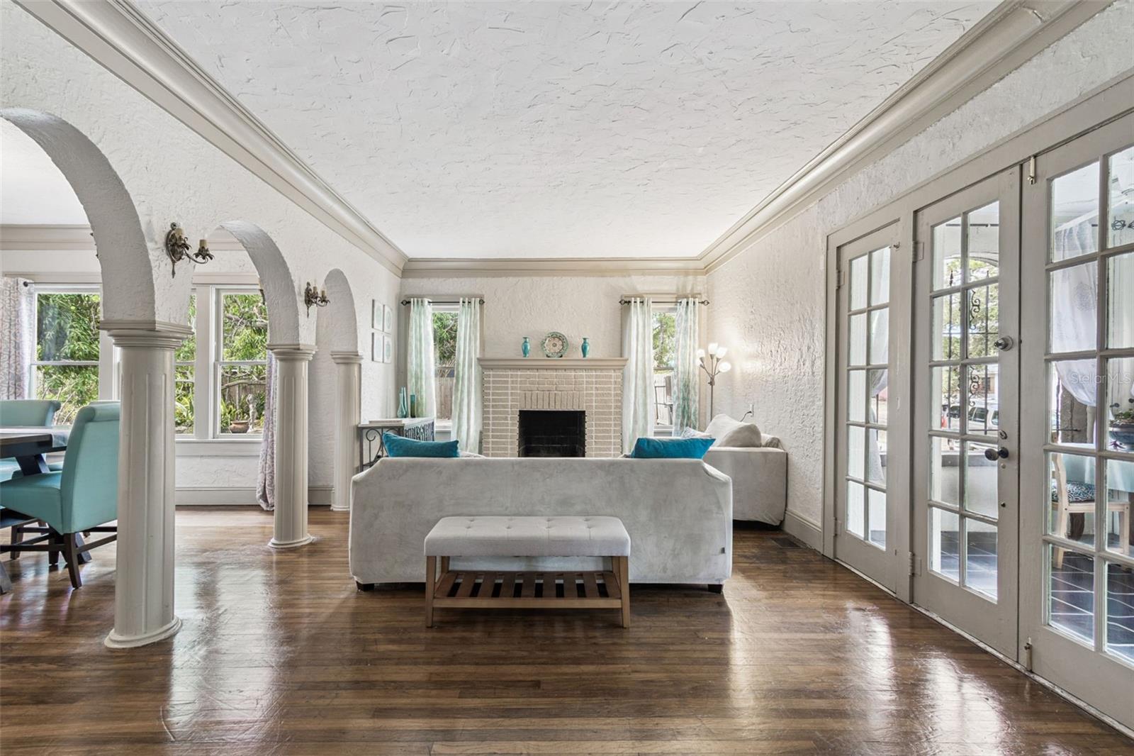 Image 12 of 84 For 4326 3rd Avenue S