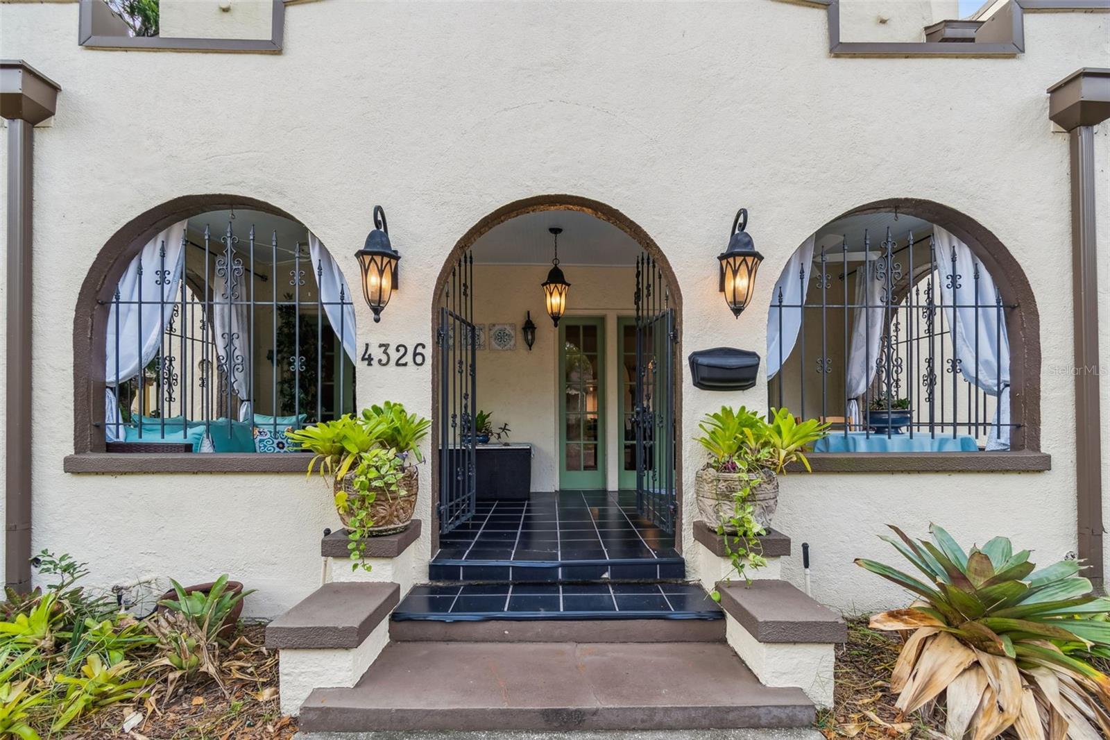 Image 3 of 84 For 4326 3rd Avenue S